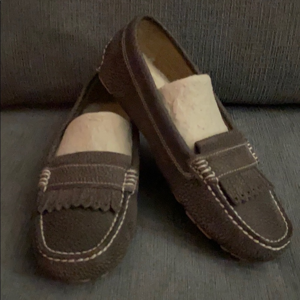 UGG Brown Leather #1004203 Women’s Loafer size 5